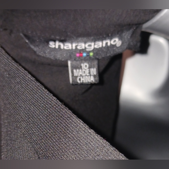 Dress - Picture 3 of 4